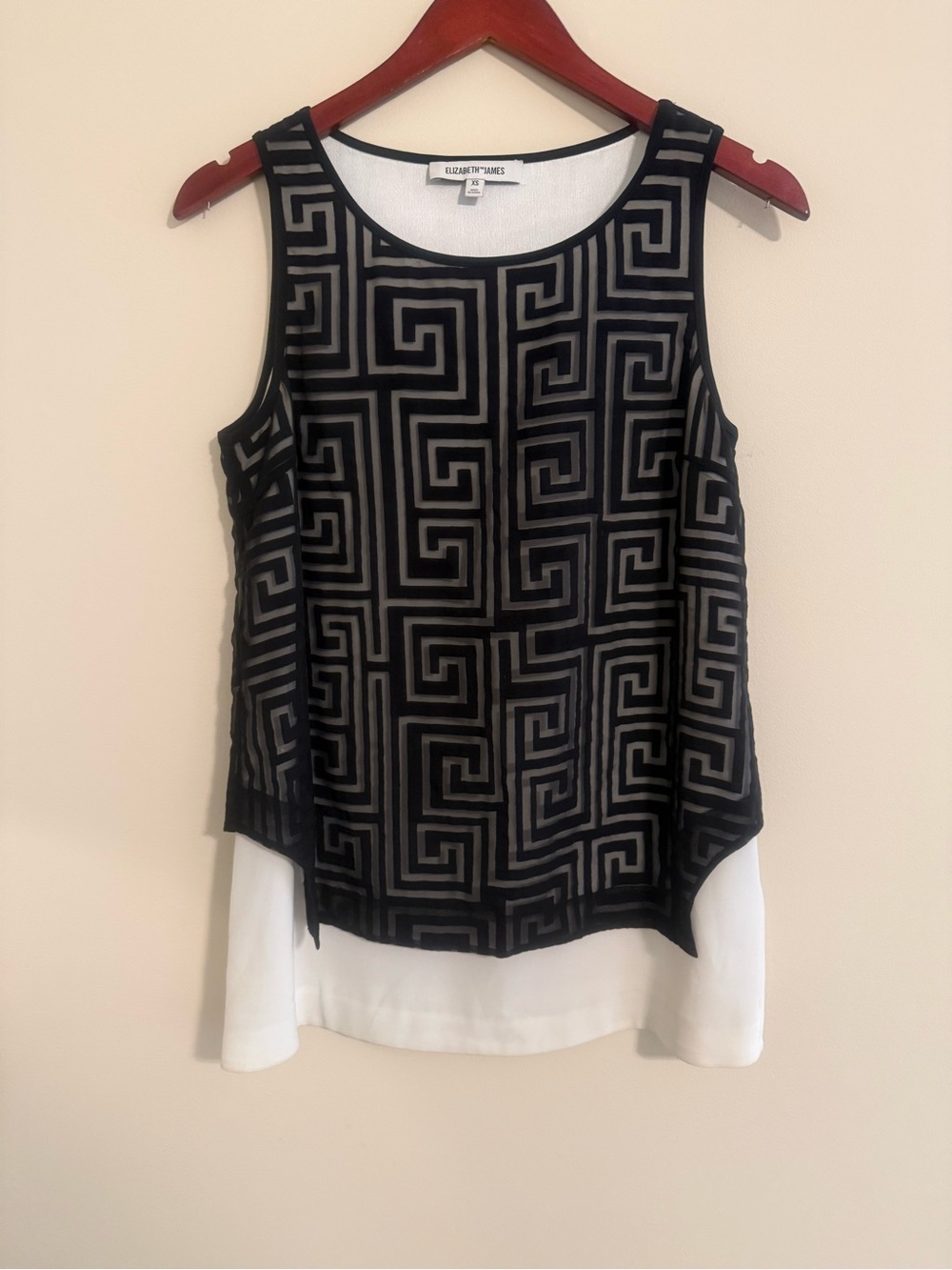 Elizabeth & James Black & White Geometric Layered Top